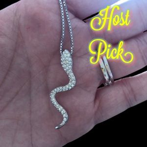 🎉HP🎉FINAL PRICE DROP Swarovski Serpent Necklace